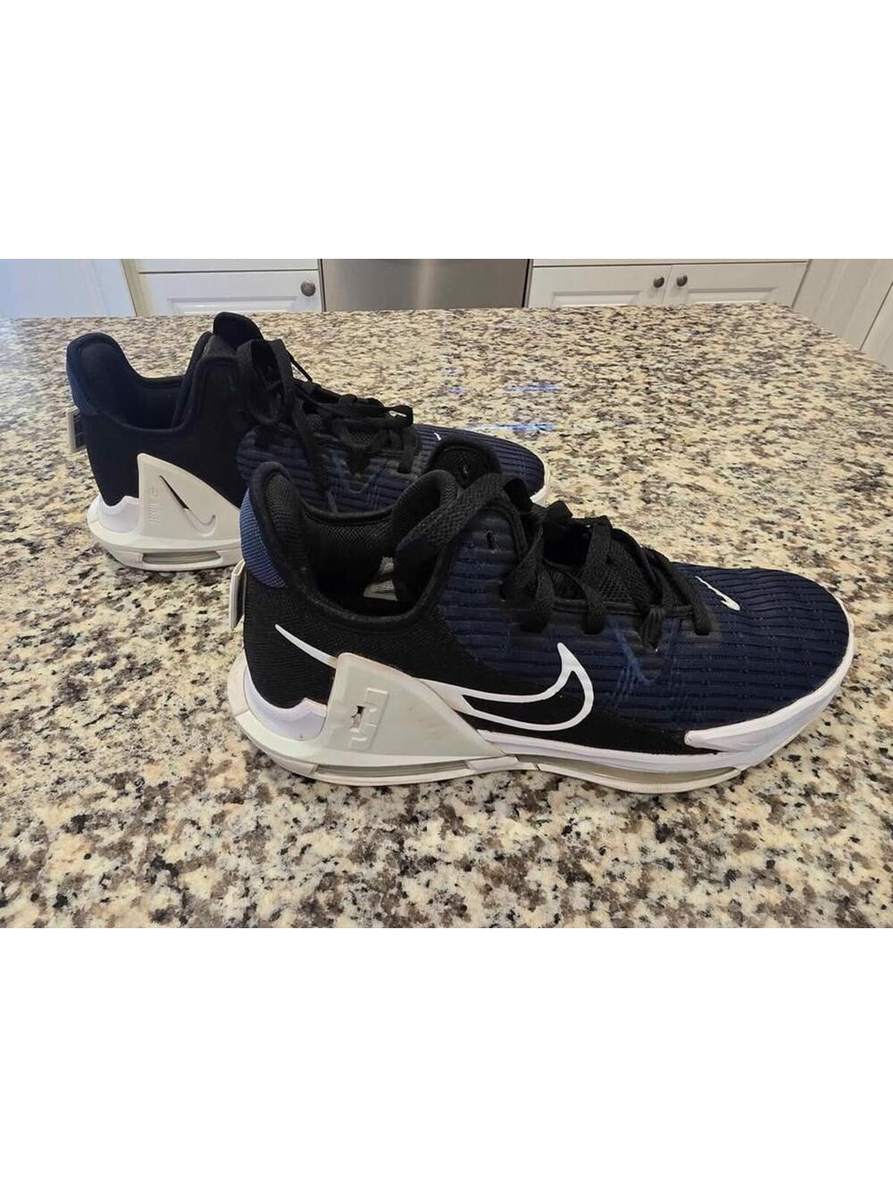 Nike Lebron Witness 6 Men's Size 12